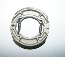Колодки Suzuki Lets/AD100 барабанный тормоз TMMP